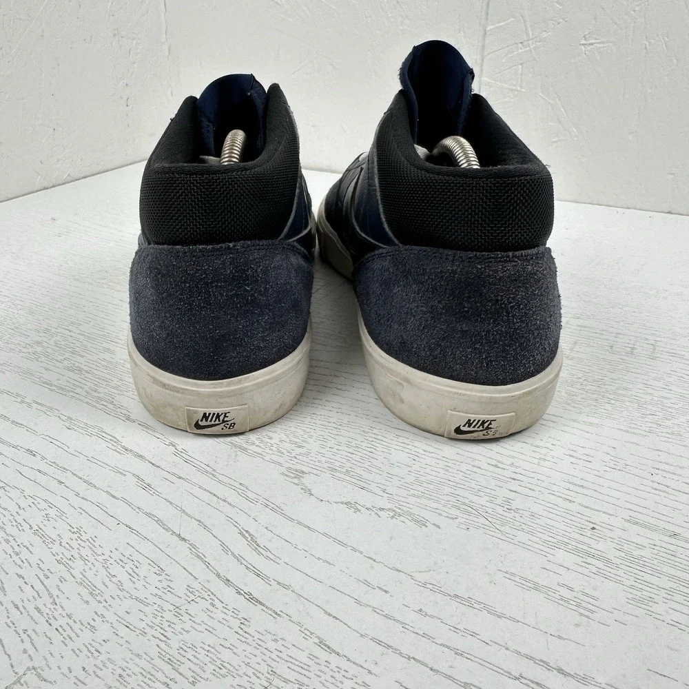 Nike men 11